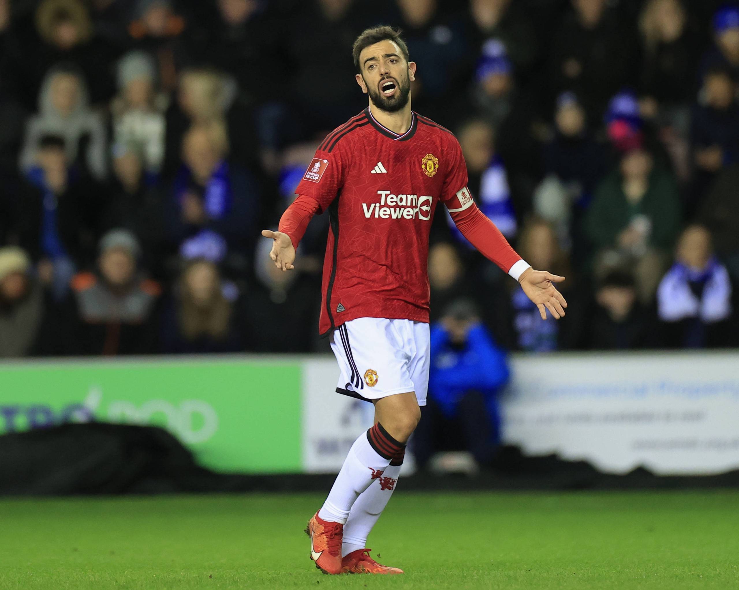 并肩而立 并肩而立